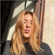 Bonjour je peux vous donnez des cours de danse soit hop hop soit contemporain à vous de choisir ;) contactez moi par mail ou sms